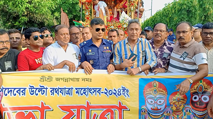 বগুড়ায় এবার উল্টো রথযাত্রা, ভক্তদের কালো ব্যাচ ধারণ