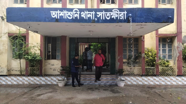 সাতক্ষীরায় যাত্রীবাহী বাসের ধাক্কায় সাইকেল আরোহী নিহত