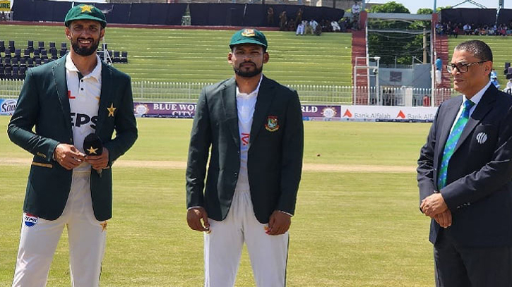 Bangladesh chooses to bowl after winning the toss