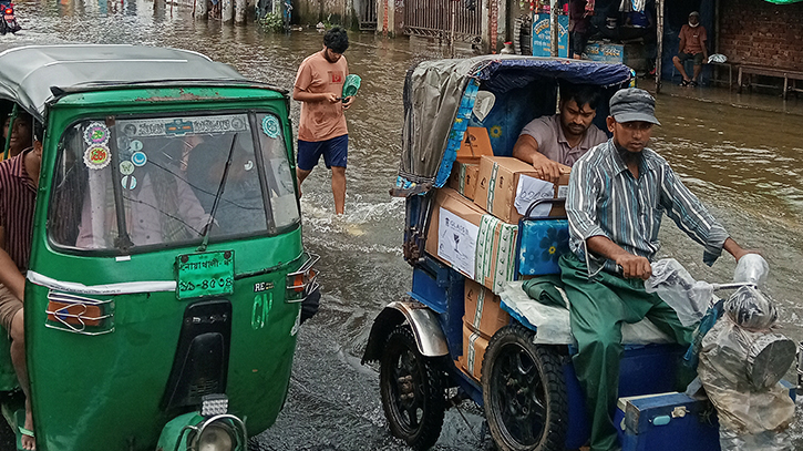 Heavy rain overnight inundates new areas in Noakhali