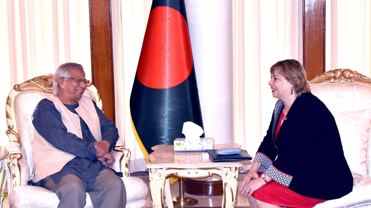 Chief Adviser meets with Canadian High Commissioner