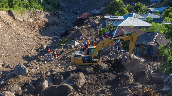 Landslide Kills 11 near Indonesia’s illegal gold mine