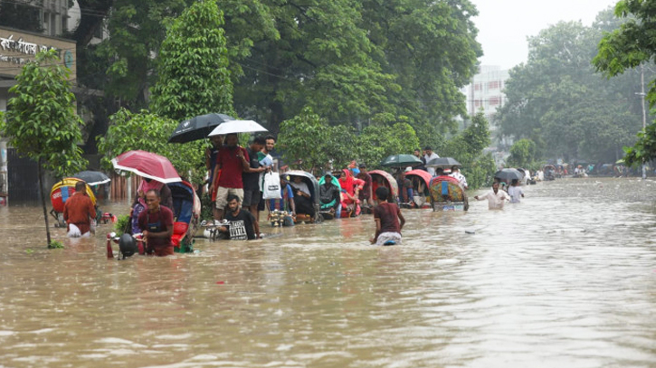 Heavy rainfall causes waterlogging in Dhaka