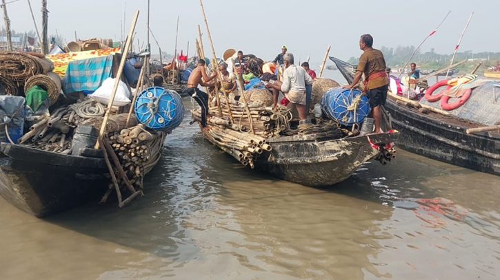 Resilience of Munshiganj’s fishermen: Battling nature and policy challenges