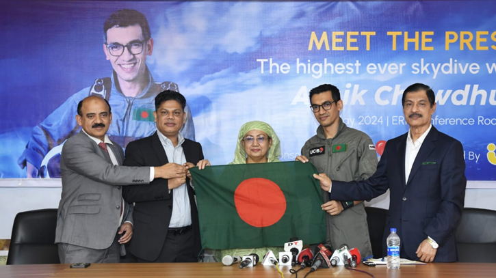 Bangladeshi Icarus Ashik Chowdhury set to jump from 41,000 feet