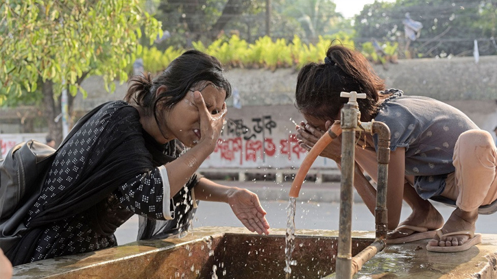 Mild heat wave likely to continue across country