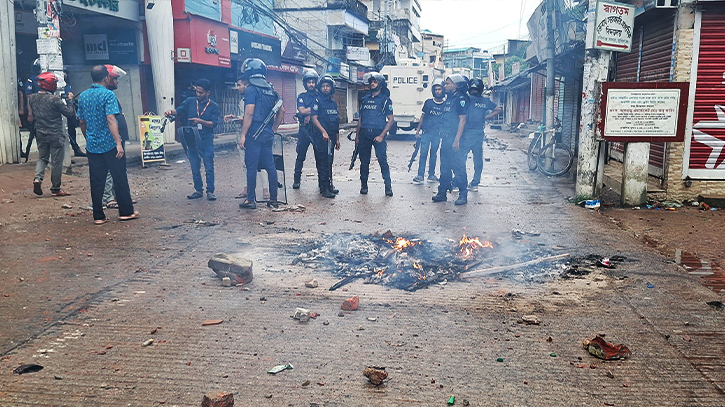 Police firing in Habiganj amid protest,1 killed