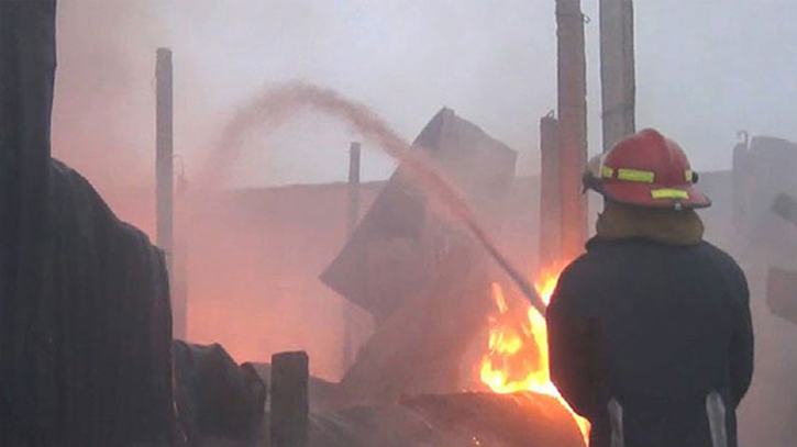 Hazaribagh slum catches fire