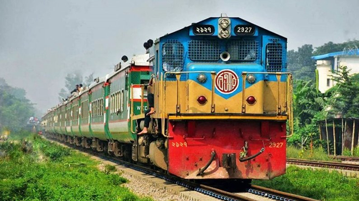 Railway begins selling advance Eid tickets in Ctg