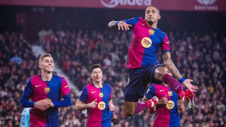 Barca rout Sevilla to maintain title charge