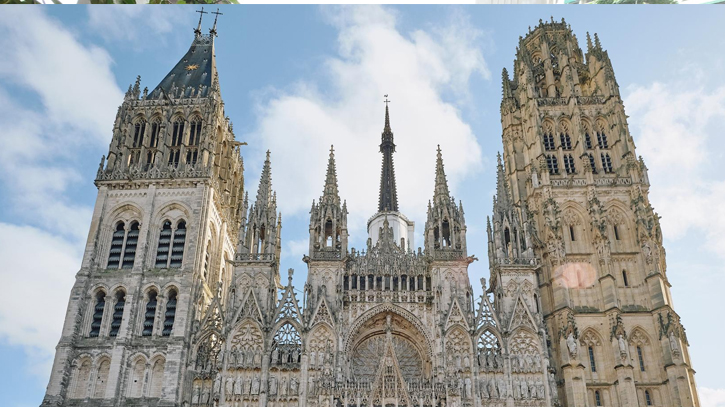 Fire breaks out at France’s Rouen cathedral