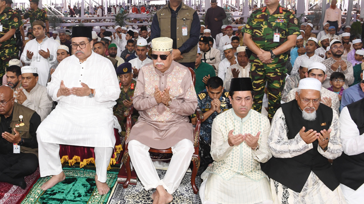 President offers Eid prayers at National Eidgah