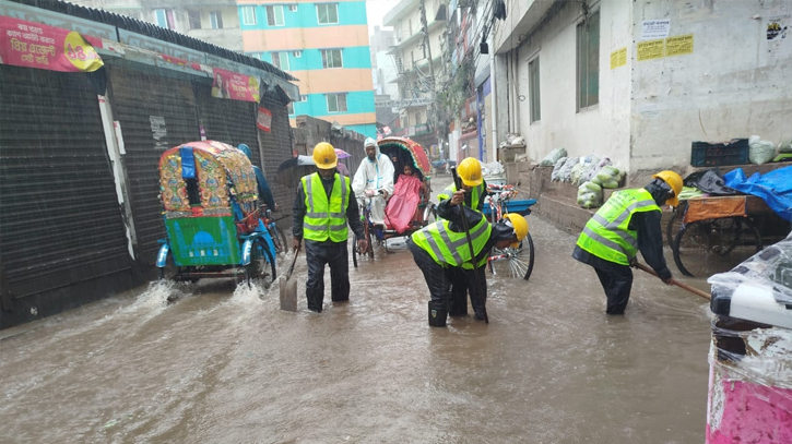 DNCC mobilises 5,000 sanitation workers for waterlogging