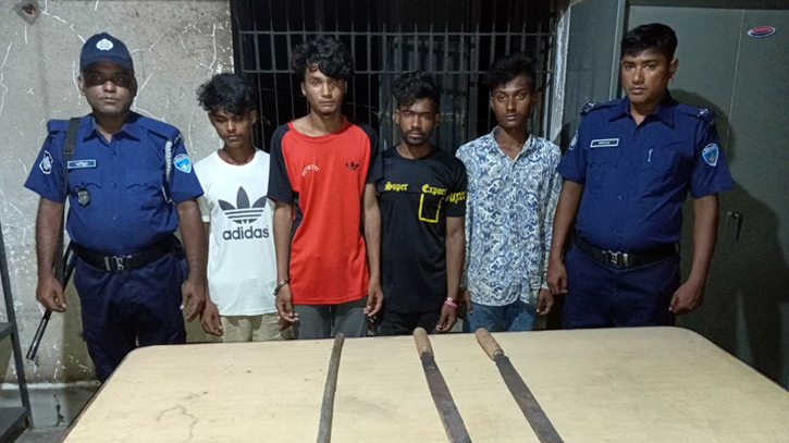 4 hijackers arrested with local weapons in Brahmanbaria