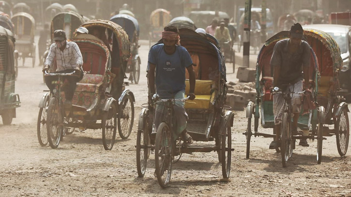 Dhaka’s air continues to be world’s most polluted this morning