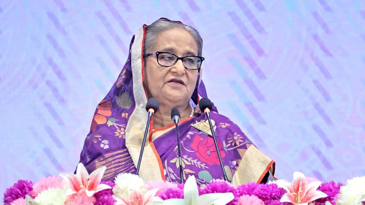 Work equally with men to build Bangladesh : PM