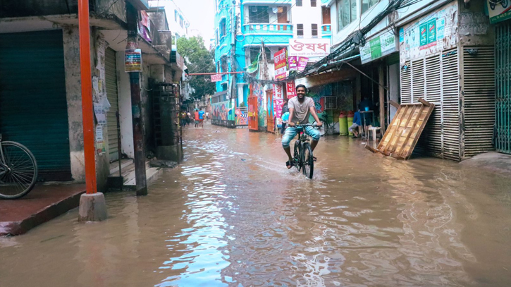 Dhaka wakes up to flooded streets