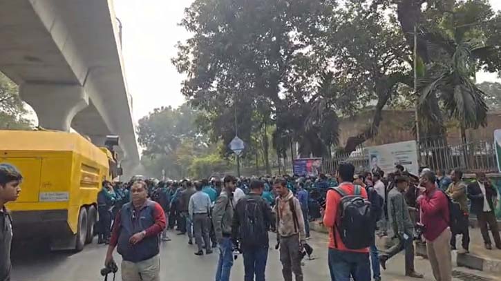 Police use batons, water cannons to disperse madrasa teachers protest in Shahbagh