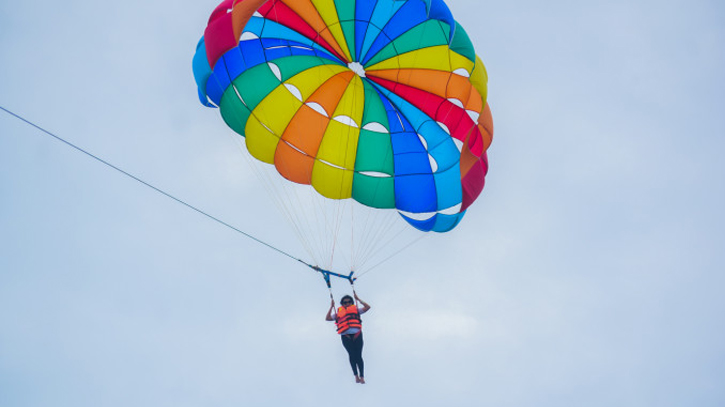 Parasailing in on hold in Cox’s Bazar until safety ensured