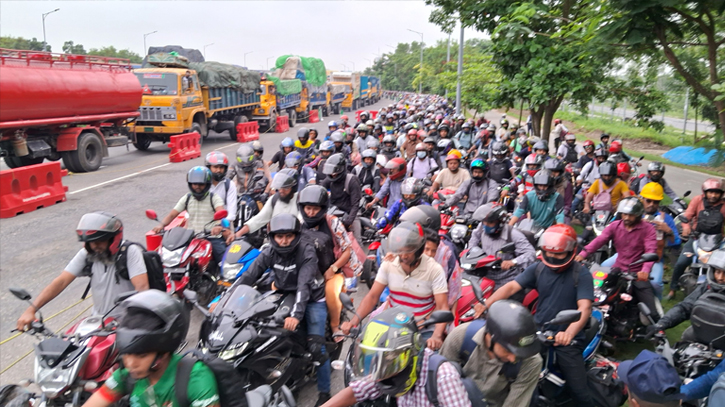 Long tailbacks over Padma Bridge as homebound rush begins