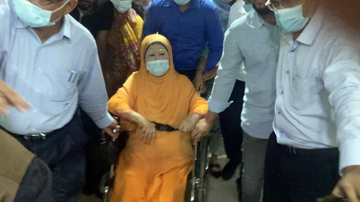 Khaleda Zia hospitalised after suddenly falling ill