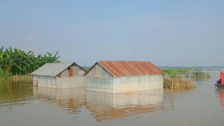 Flood situation starts improving in Gaibandha