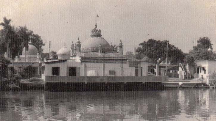 The supreme Ascetic, Hazrat Shah Sufi Syed Ahmad Ullah Maizbhandari