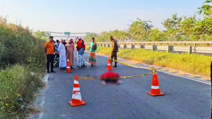 Woman gunned down, body left on Dhaka-Mawa highway