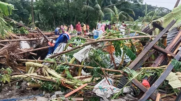 Tornado hits in Noakhali, 11 House collapse