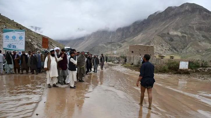 Rescuers struggle to reach Afghanistan flood-hit areas