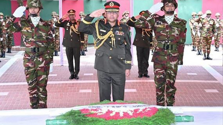 Army chief pays tributes to Bangabandhu at Tungipara