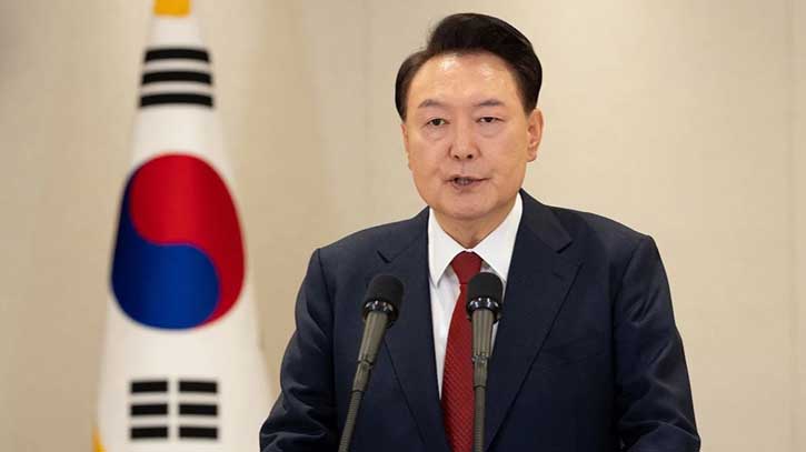 South Korean investigators arrest impeached President Yoon