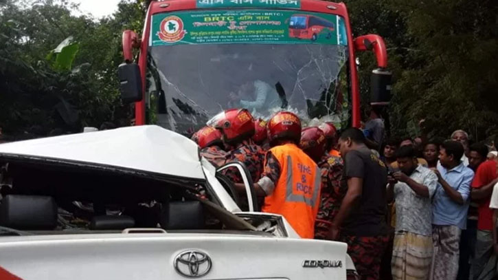 Bus-motorbike collision claims lives of a couple