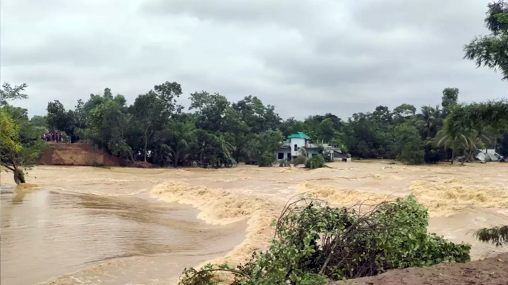 Flood death toll climbs to 54, over 54 lakh people affected