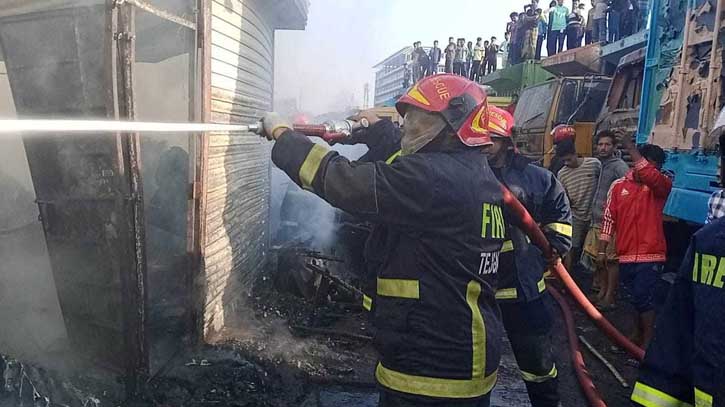 Garage at Tejgaon truck stand catches fire