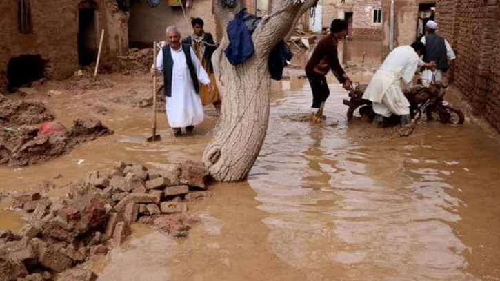 33 killed in Afghanistan flash floods