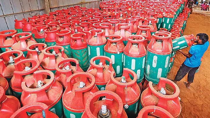 June’s LPG prices are down Tk 2.53 per kilogram