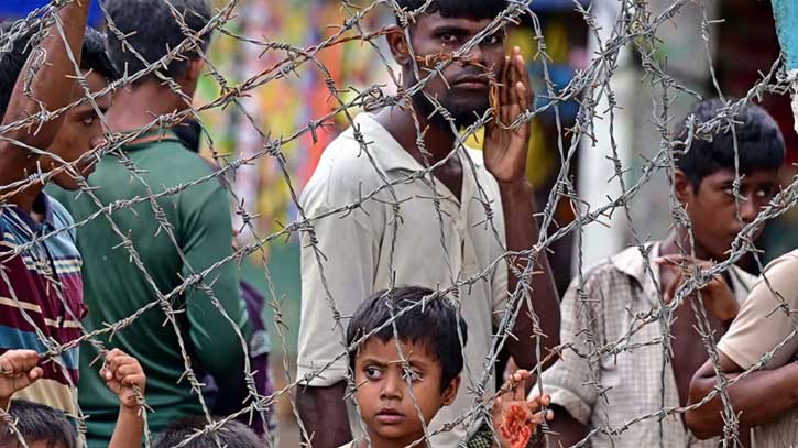 58 Rohingyas detained while attempting to enter Bangladesh