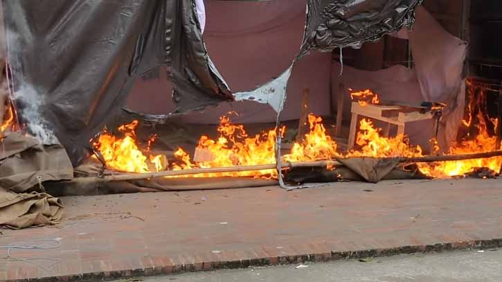 Chaos erupts at BPL ticket counters as fans resort to vandalism and arson