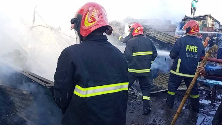 Fire at Tejgaon garage doused