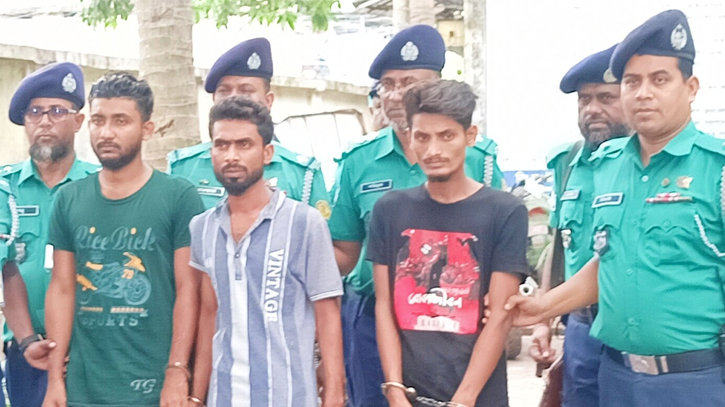 Three alleged killers of a youth held in Khulna