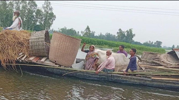 Flood like situation starts improving in Gaibandha