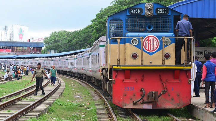 Rail services inside country including Chattogram suspended due to flood