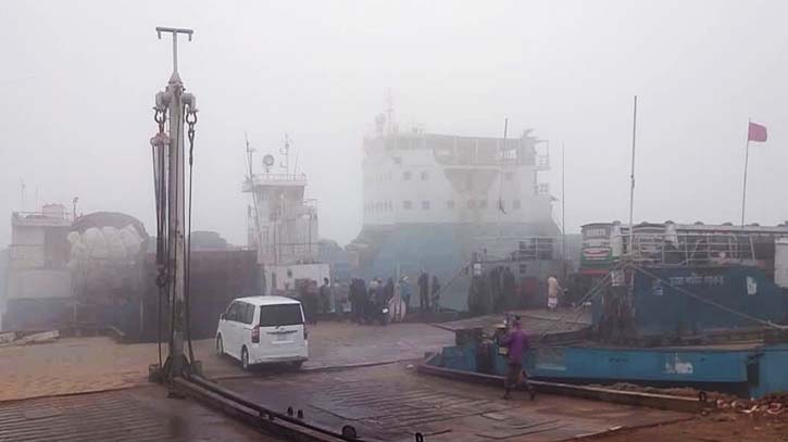 Fog-disrupted ferry services on Aricha-Kazirhat route resume after 6 hrs