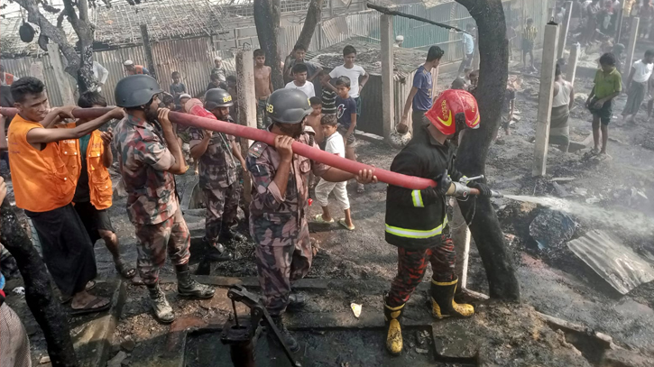 BGB joins in firefighting Ukhia Rohingya camp fire