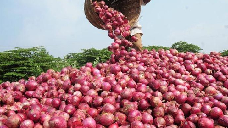 Bangladesh to import 50,000 MT onion from India