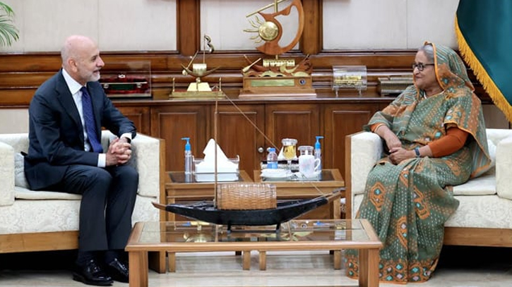 PM invites Italian businessmen to invest in Bangladesh