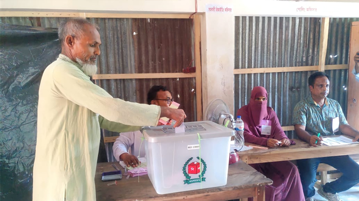 Postponed Upazila Parishad polls underway in southern districts