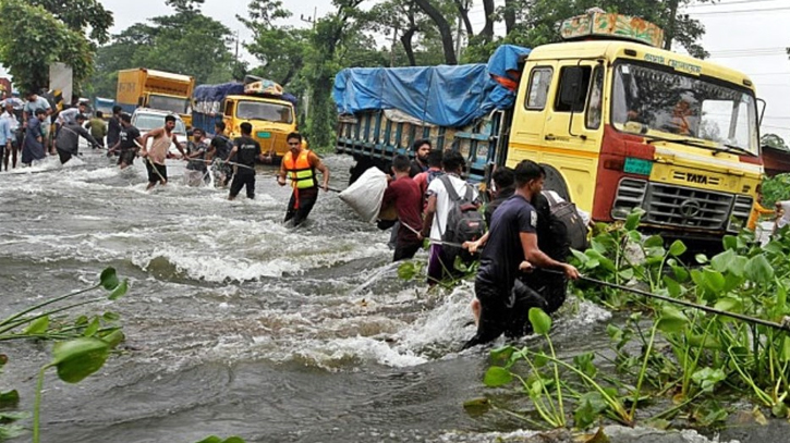 Severe flooding leaves over 11.5 lakh without power