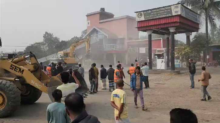 Wildcat strike halts fuel supply in Natore